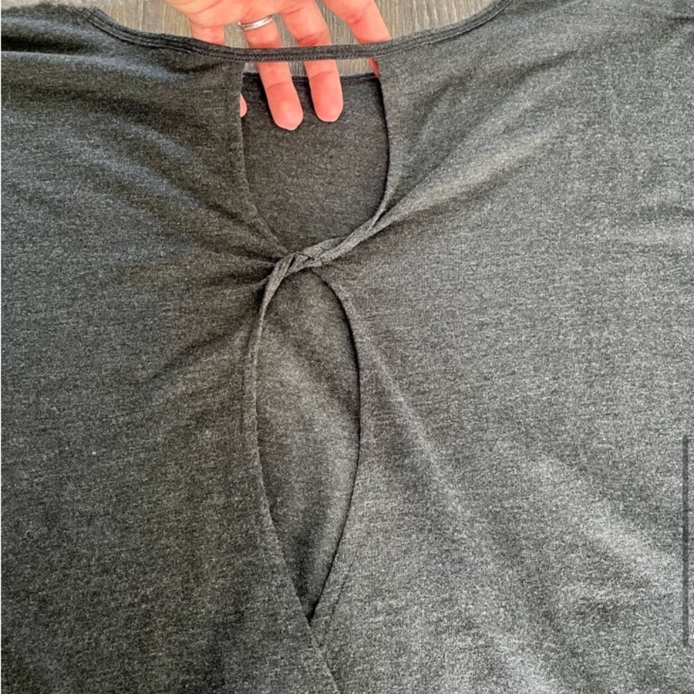 Lolë Extra Soft Top - Picture 6 of 6